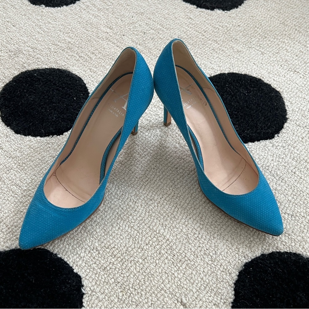 Aquatalia Textured Blue Heels
